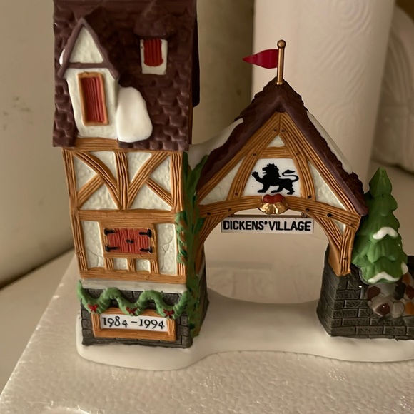 Department 56 Dickens Village series 10 year anniversary postern - Picture 1 of 3